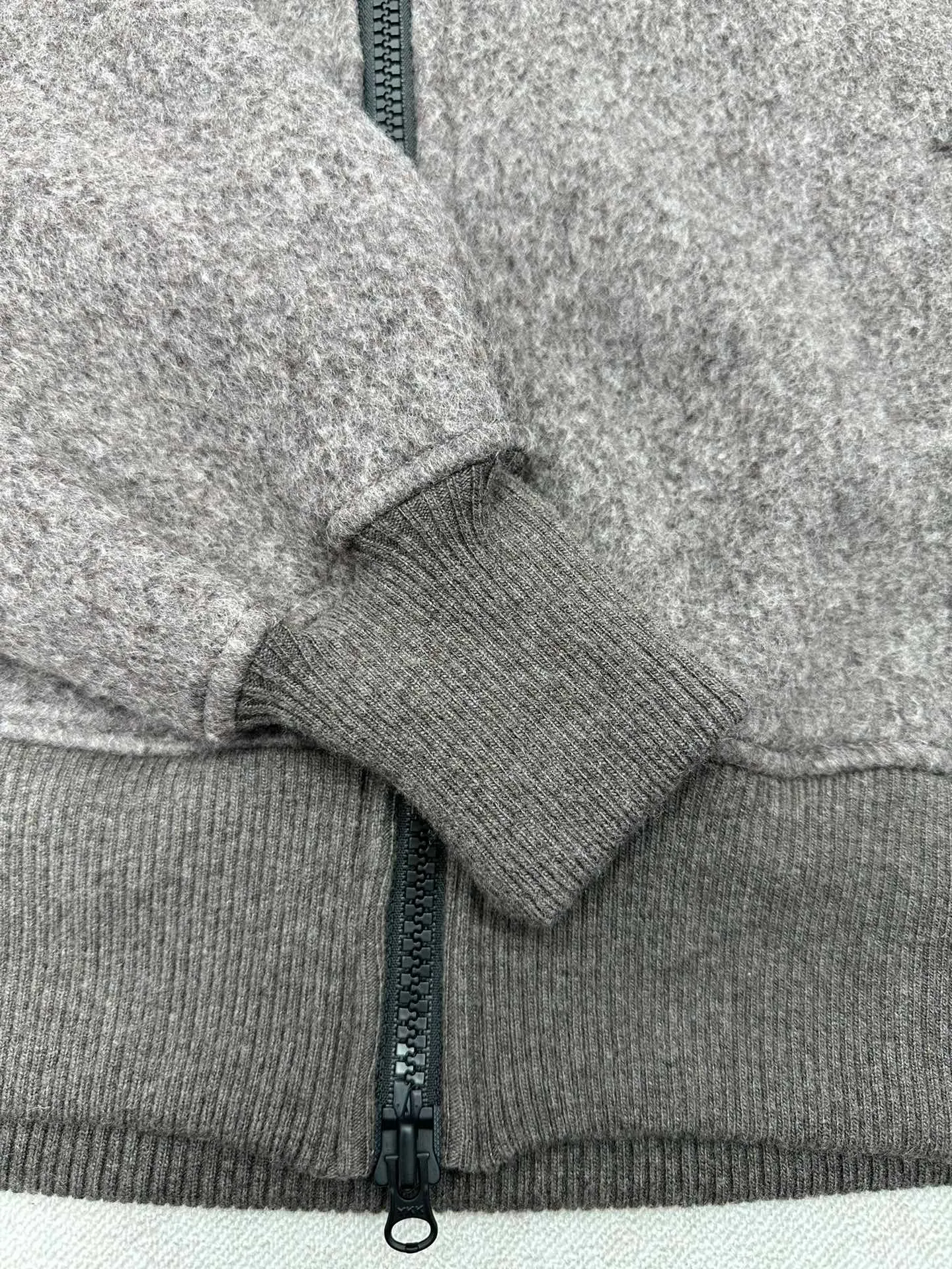 P710 CANDA GOOSE 25ss new hilliwack series wool fleece weatherproof front warm bomber jacket multi-color code number: S.M.L.